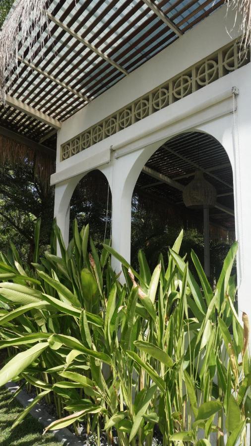 Suku Lifestyle Hotel & Villas Selong Belanak Ngoại thất bức ảnh