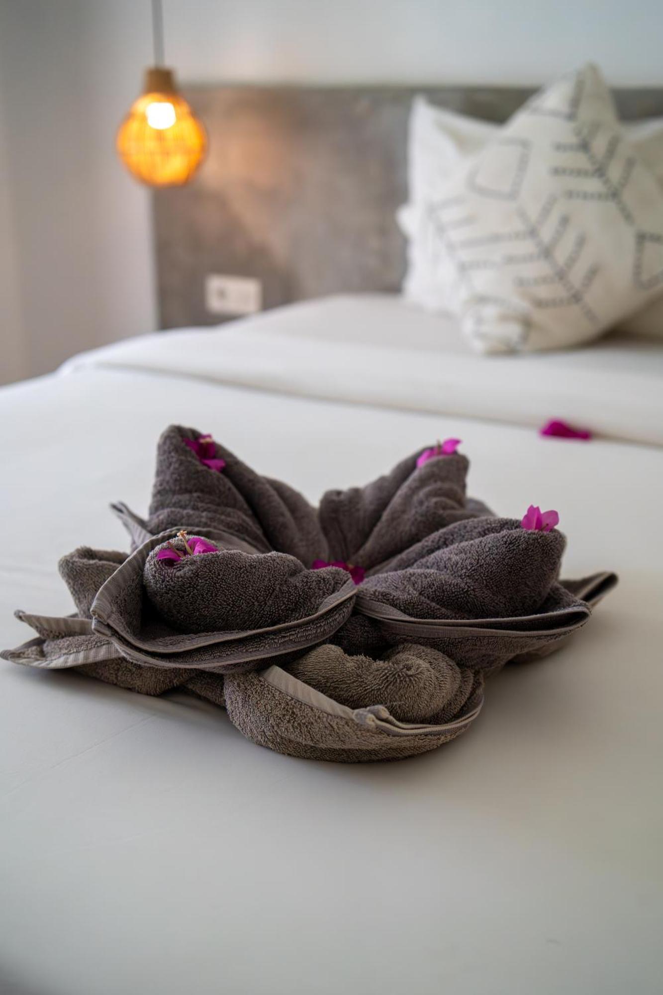 Suku Lifestyle Hotel & Villas Selong Belanak Ngoại thất bức ảnh